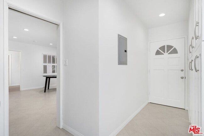 Building Photo - 6204 S Corning Ave