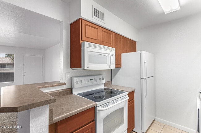 Building Photo - 5995 N 78th St