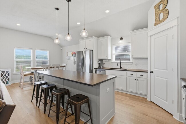 Building Photo - 173 Brazos Bnd