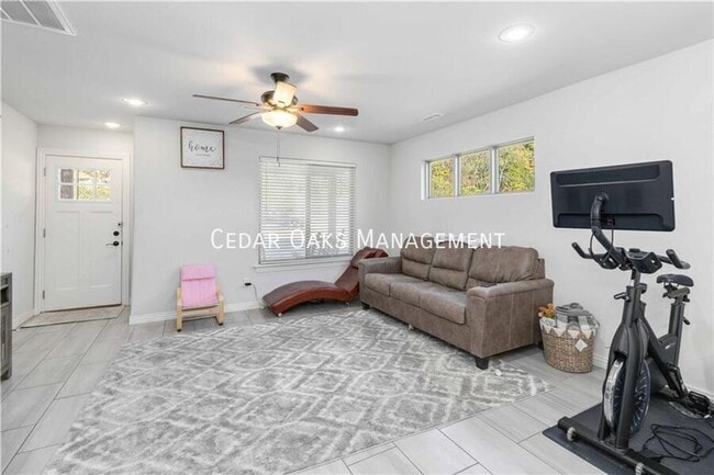 Building Photo - 645 Sugar Creek Rd