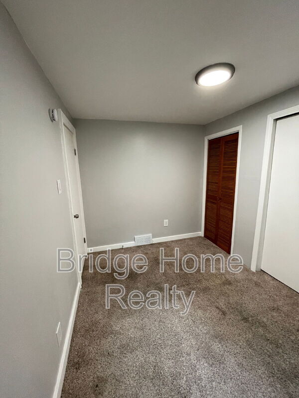 Building Photo - 2404 S 18th St