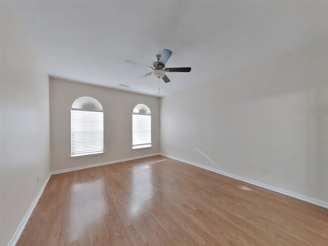 Building Photo - 2906 Crescent Bend Rd
