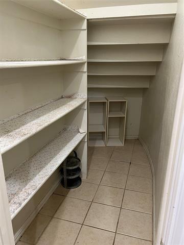 Building Photo - 1803 E Branch Hollow Dr