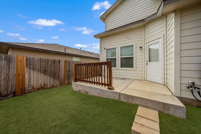 Building Photo - 15551 Crimson Topaz