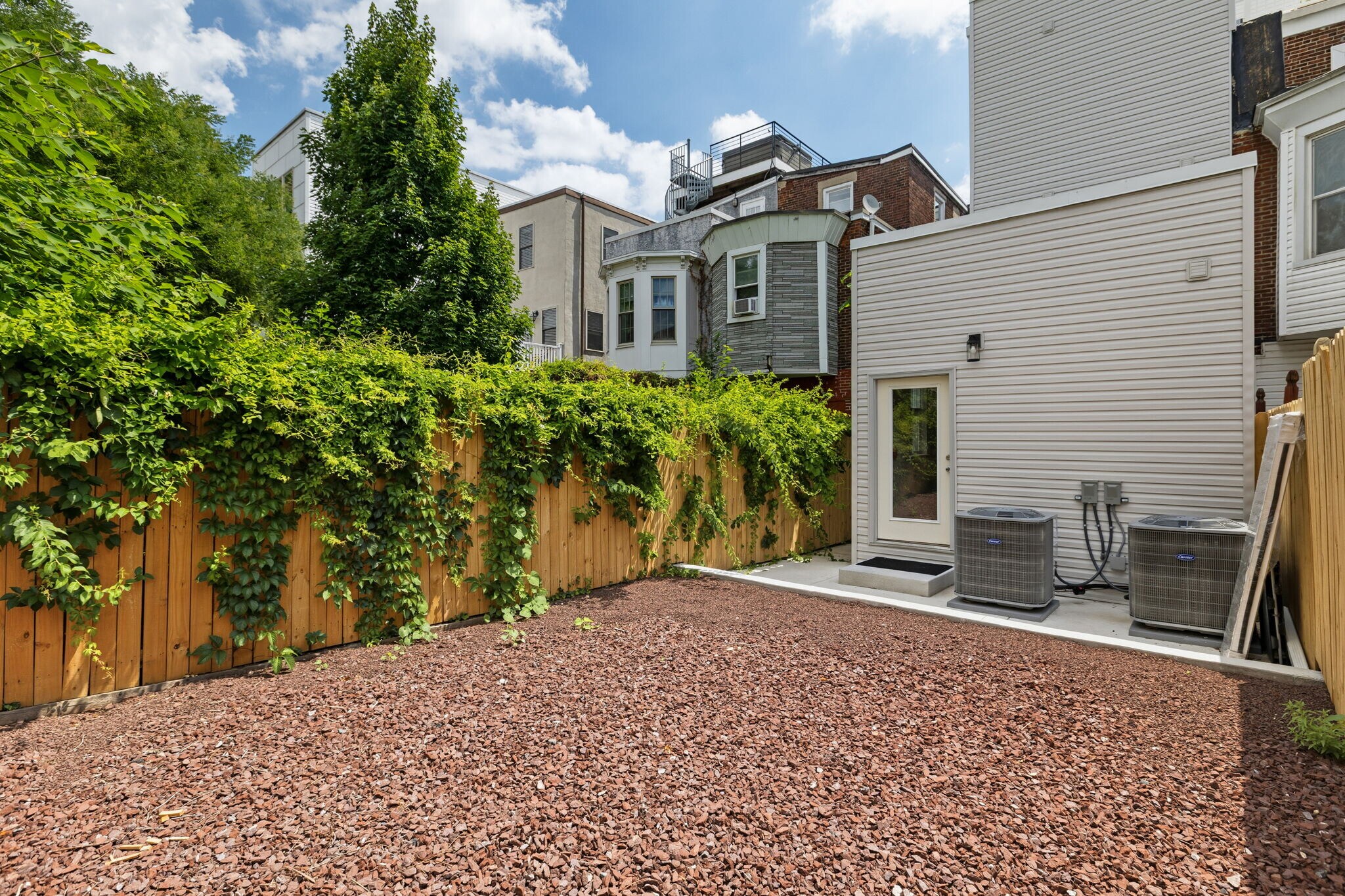 Building Photo - 856 N 19th St