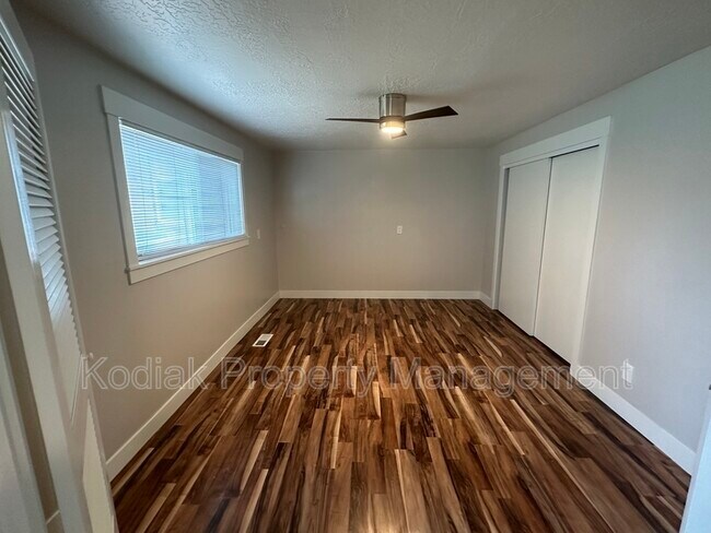 Building Photo - 1525 North Marilyn Dr.