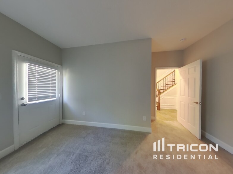 Building Photo - 6236 Everette Dr