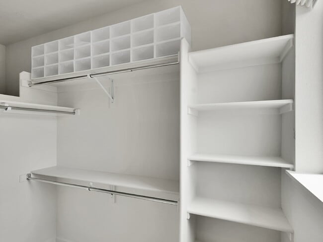 Building Photo - $2,350 - 2 Bed, 2.5 Bath Townhome in Broom...