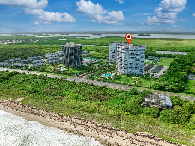 Building Photo - 5051 N Hwy A1A