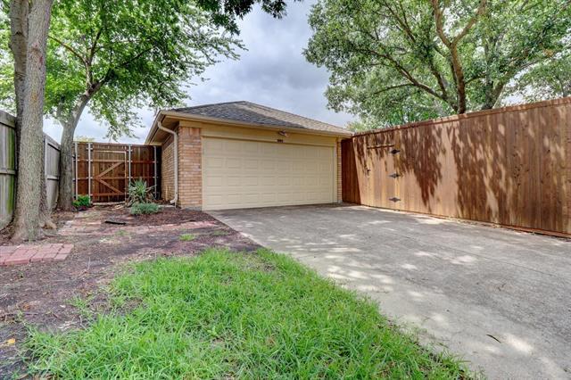Building Photo - 1321 Clover Dr