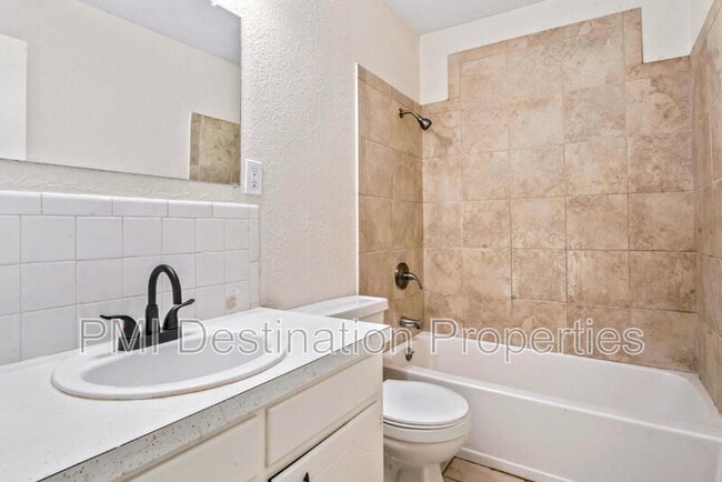 Building Photo - 3542 N 60 St