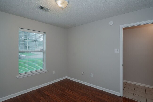 Building Photo - Updated 3 Bedroom Home in Cabot