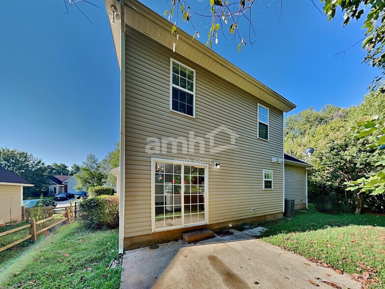Building Photo - 155 Mott Rd