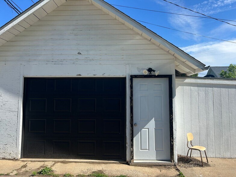 Building Photo - 1515 S Duluth Ave