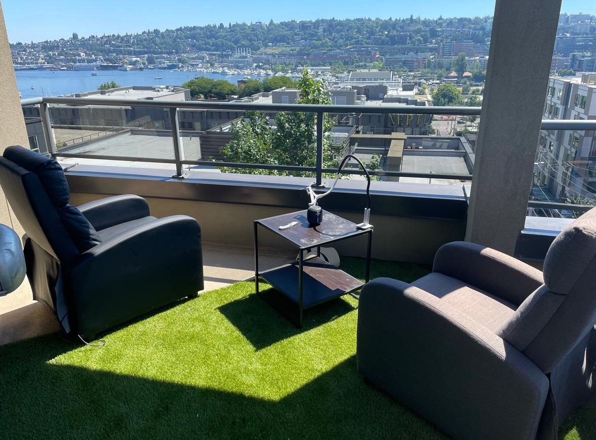 Balcony #1 Views (Lake View) - 900 Aurora Ave N