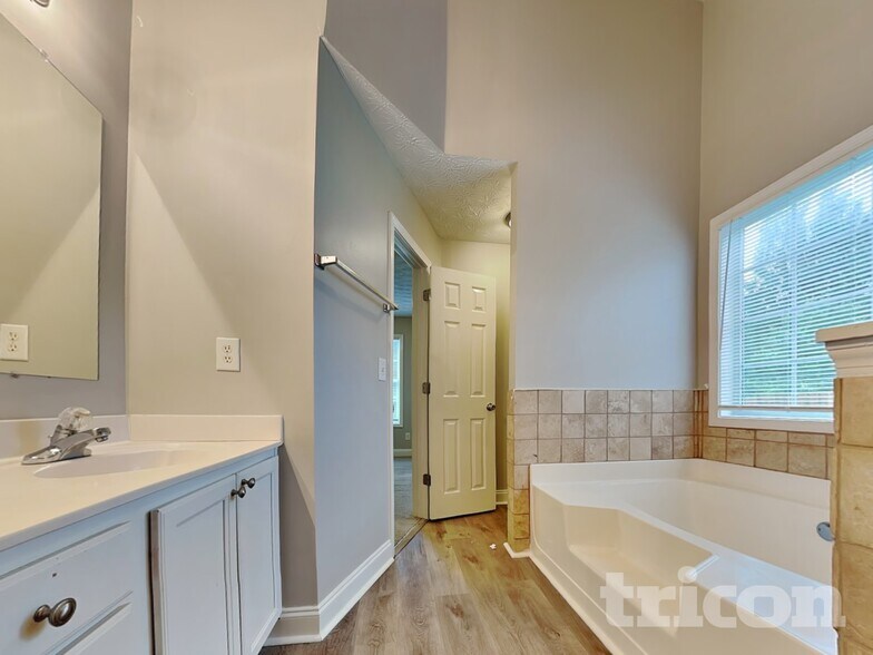 Building Photo - 5677 Conner Rd