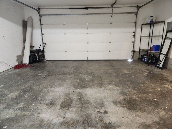 Building Photo - 533 40th St