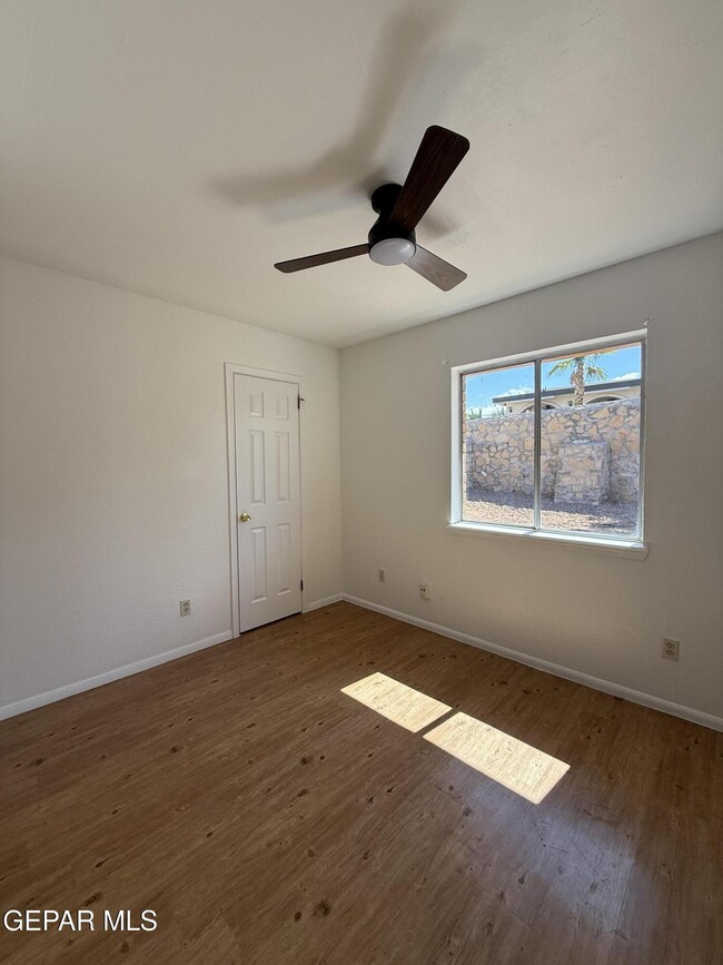 Building Photo - 1670 Jones Ln