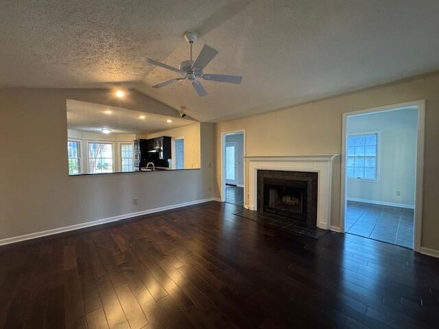 Building Photo - 170 Boxwood Rd