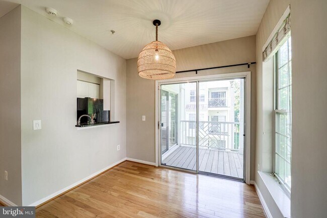 Building Photo - 5982 Founders Hill Ct