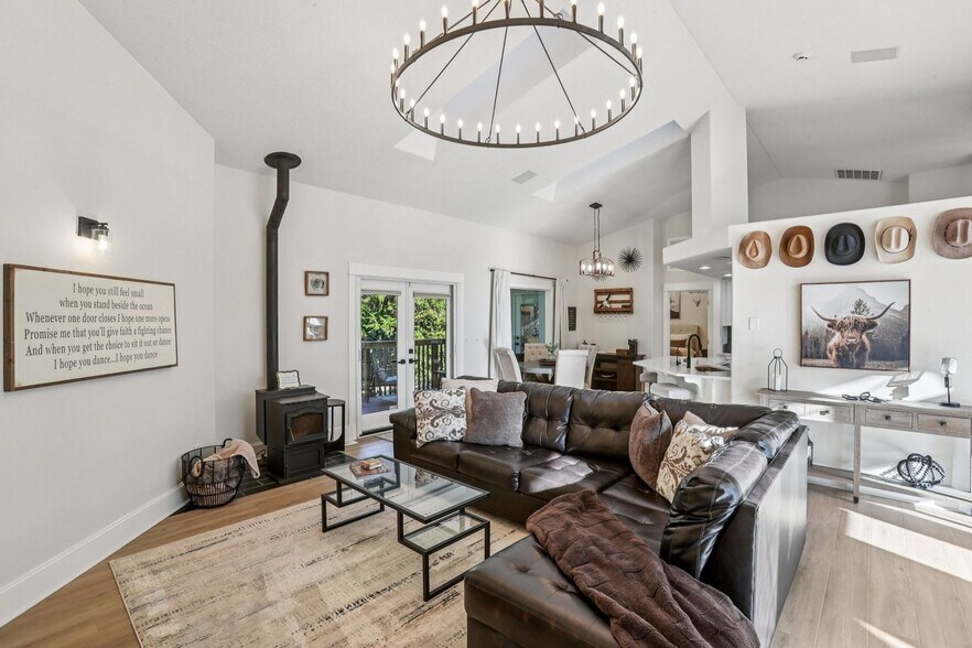 Building Photo - 19609 NW 9th Ct