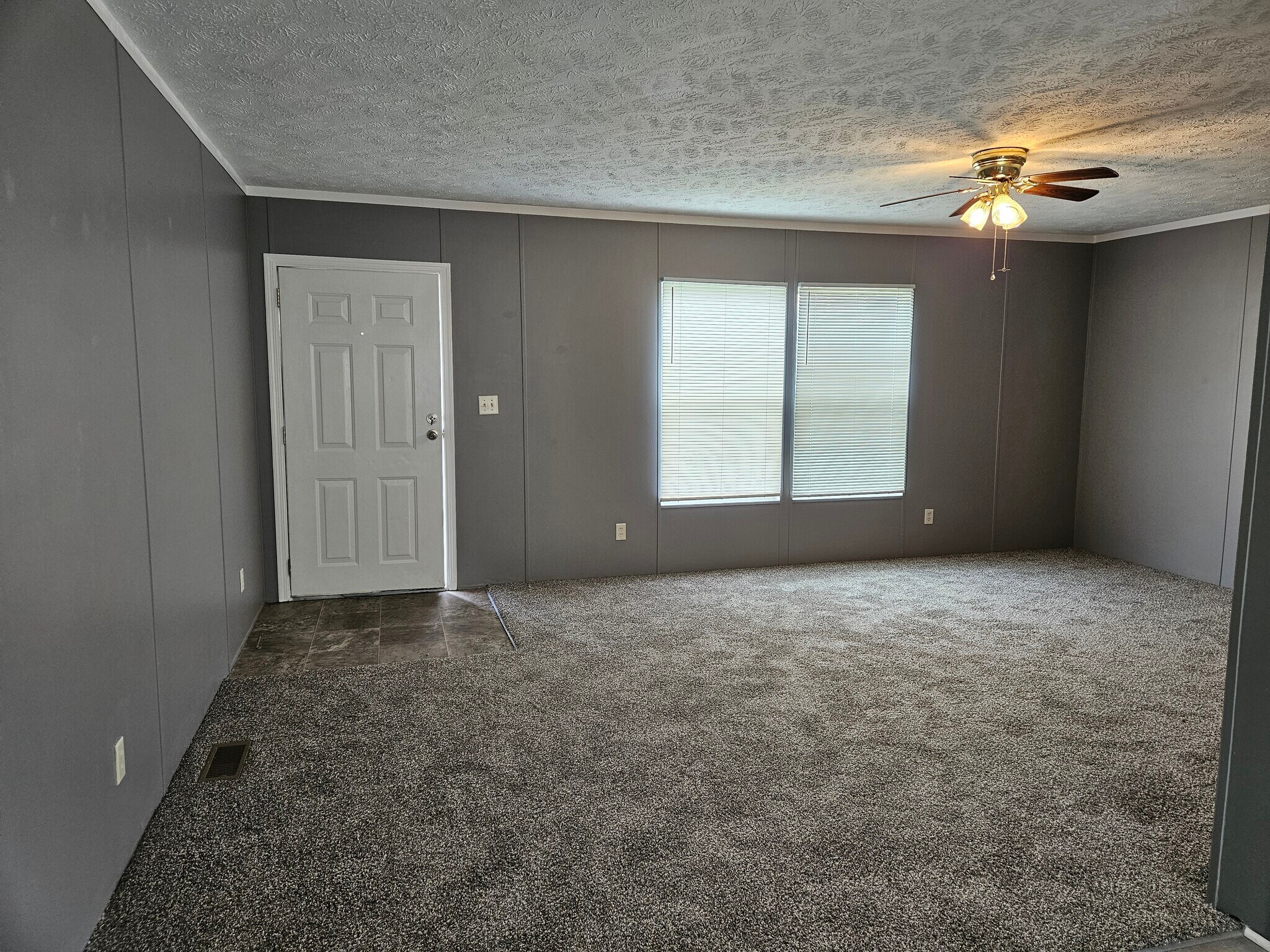 Building Photo - 94 Lynnwood Cir
