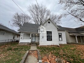 Building Photo - 1320 Pearl St