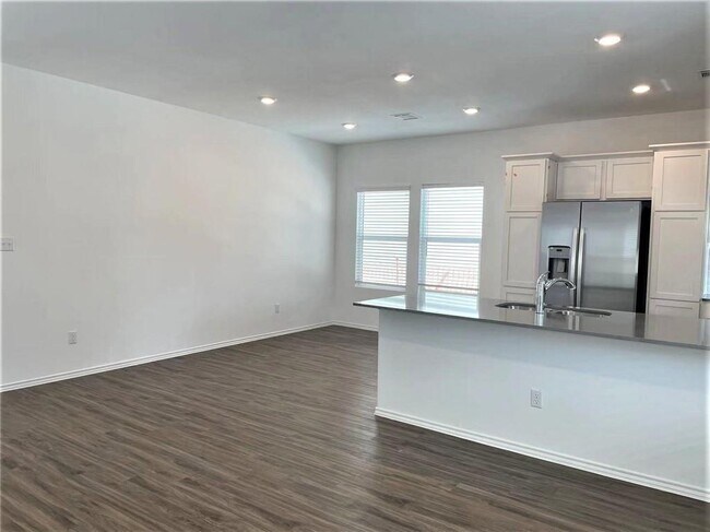 Building Photo - 1424 Linwood St