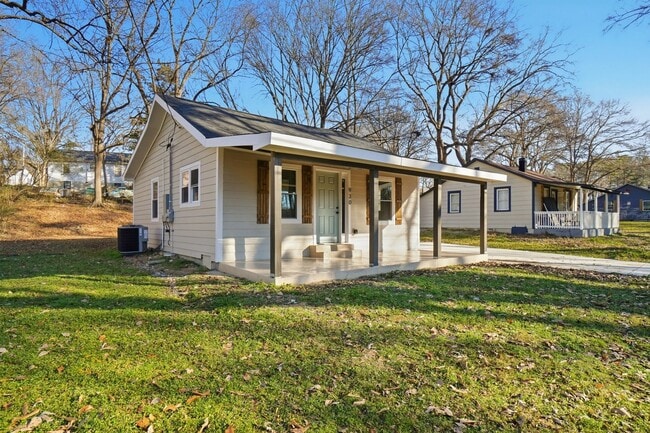 Building Photo - 930 Bond Ave