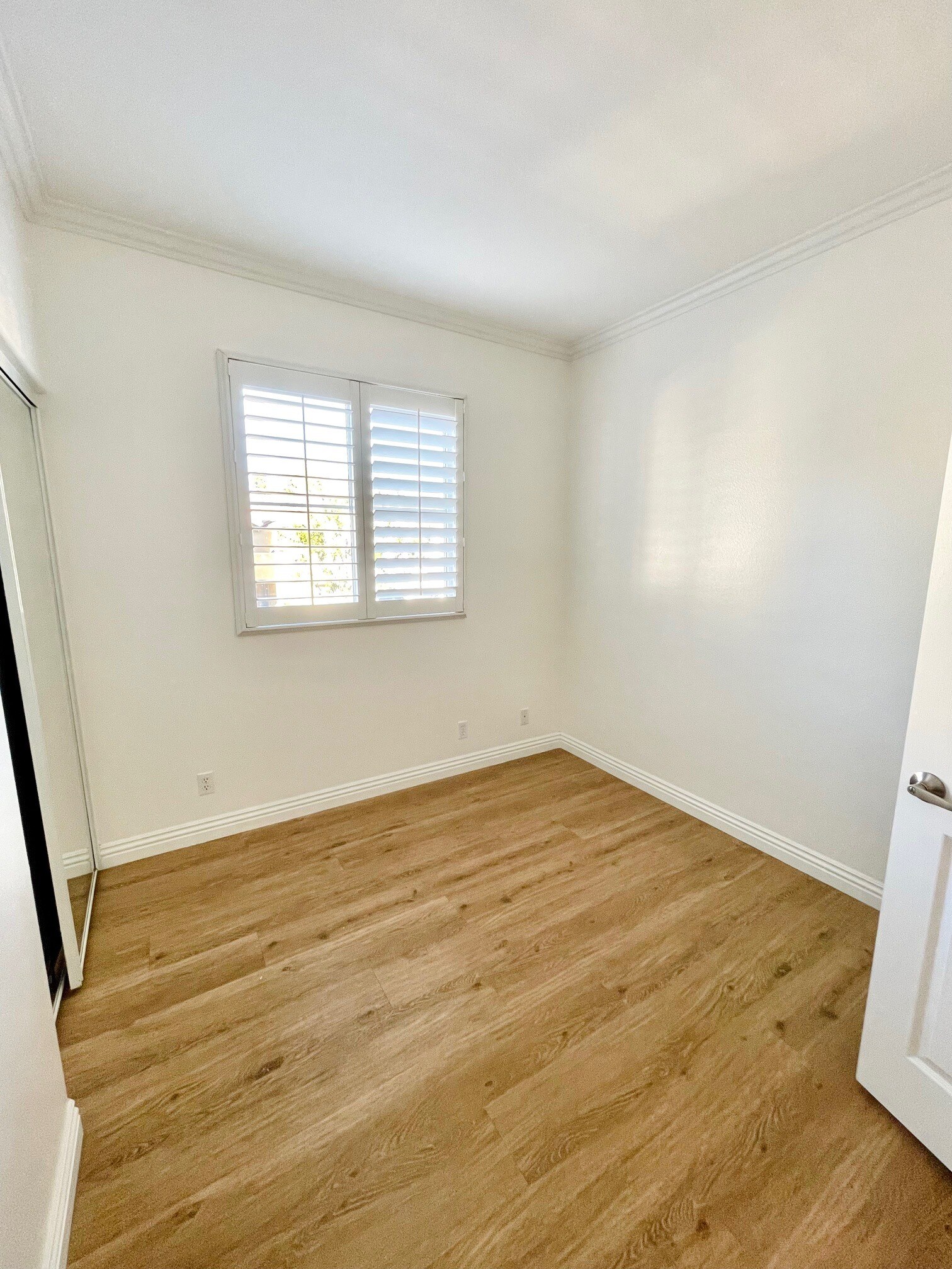 Building Photo - 40 Mesquite