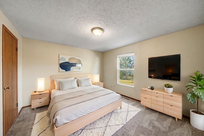 Building Photo - 1018 Davidson Dr