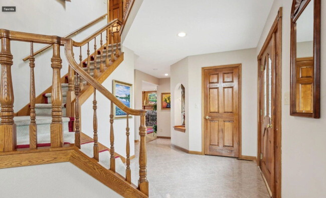 Building Photo - 18350 San Lucas Ct