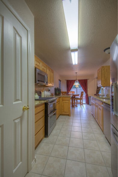 Building Photo - 5400 Monterey Cove Ave NW