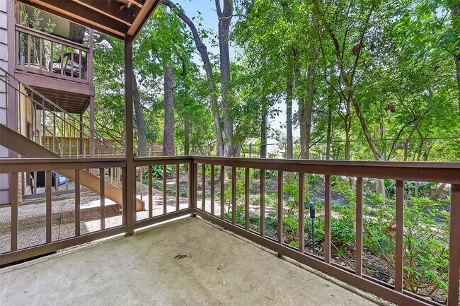 Building Photo - 11711 Memorial Dr