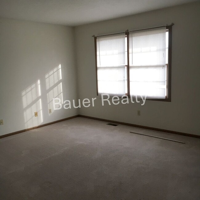Building Photo - gj1255