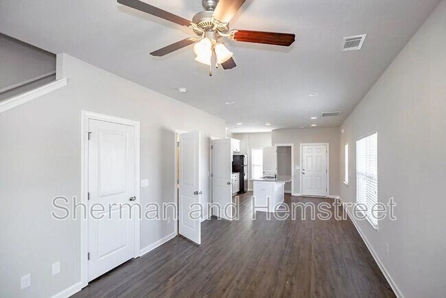 Building Photo - 757 Tarvin Cir