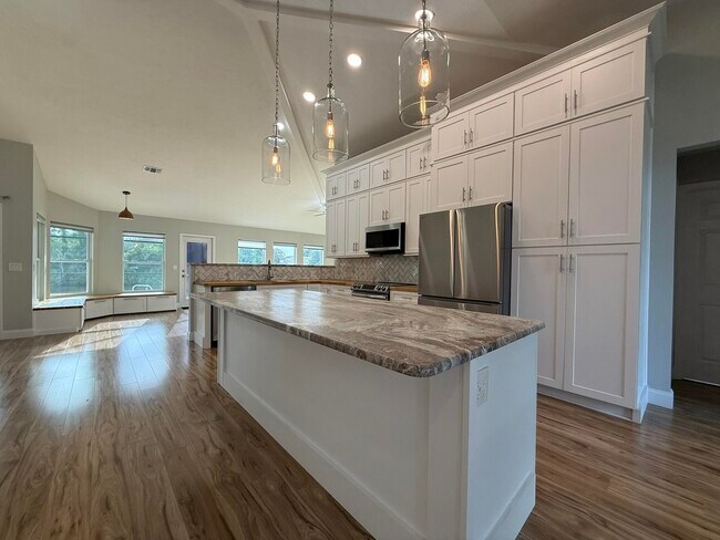 Building Photo - 3786 Sierra Dr