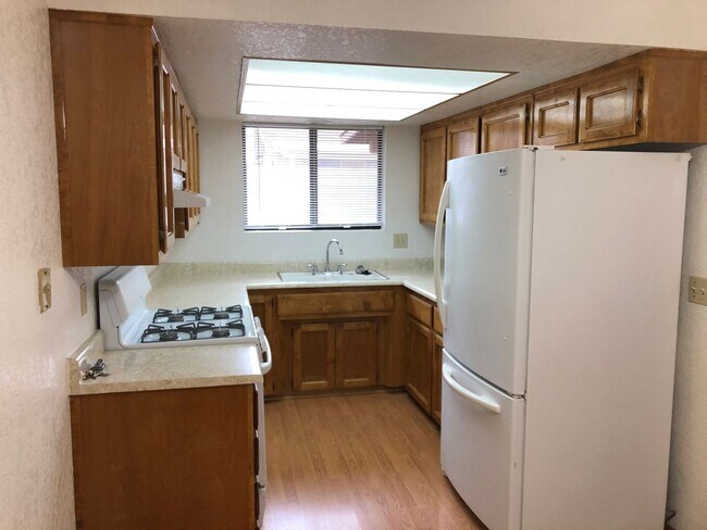 Building Photo - Cute 2 Bedroom Home w/ Garage Near Golf Course! *HOME IS CURRENTLY OCCUPIED, PLEASE DO NOT DISTUR...