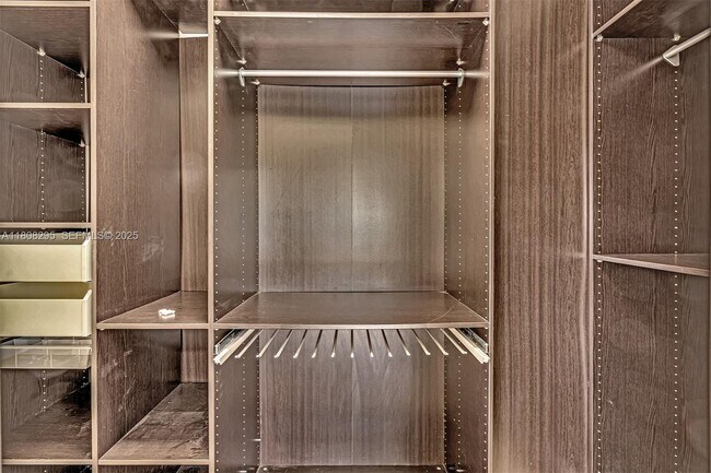 Building Photo - 2620 NE 214th St