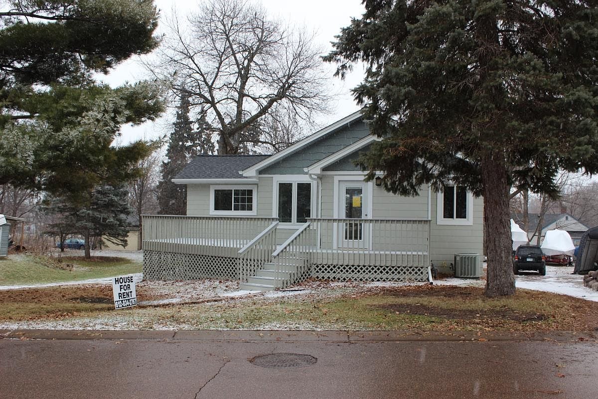 Building Photo - 4915 Edgewater Dr