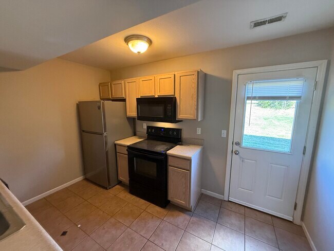 Building Photo - 4006 Snowy Owl Dr