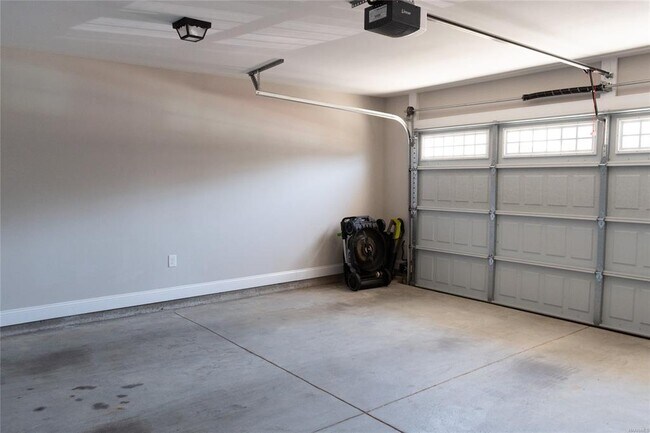 Building Photo - 923 Wheat Ridge Dr