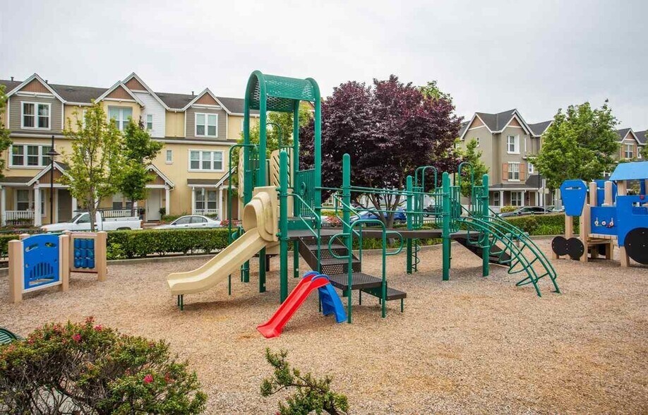 Communal playground 2-minute away - 1411 Nevin Plz