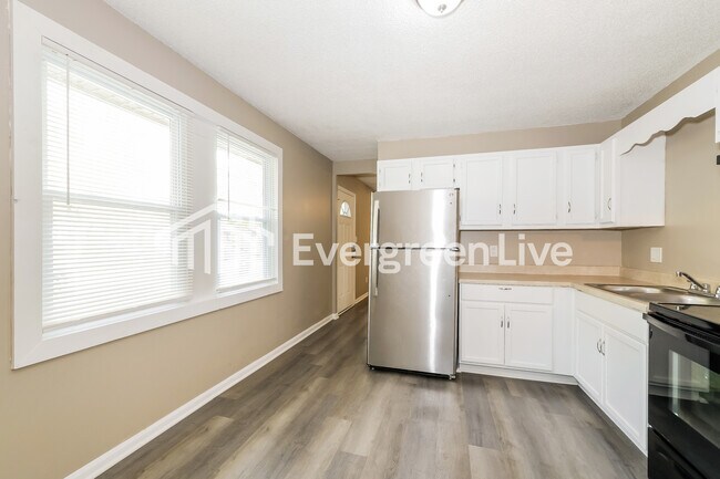 Building Photo - 18109 19th St N