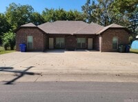 Building Photo - 525 3rd Ave