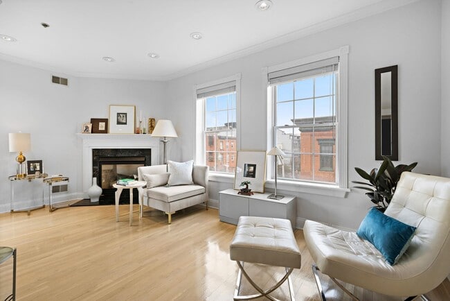 Building Photo - 99 PARK Ave