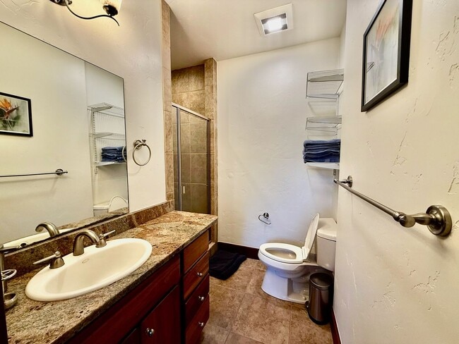 Building Photo - 250 Akia Pl