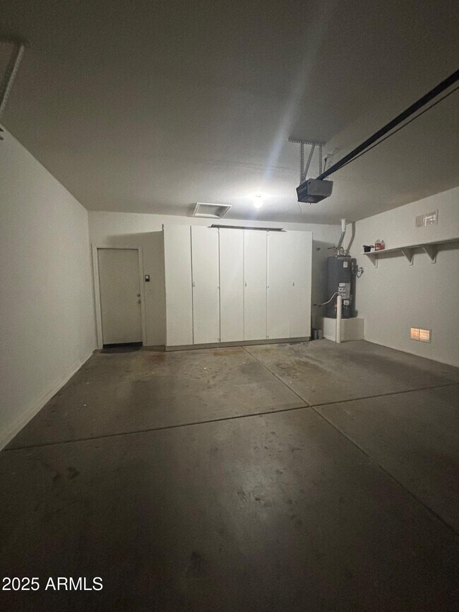 Building Photo - 39624 N Messner Way