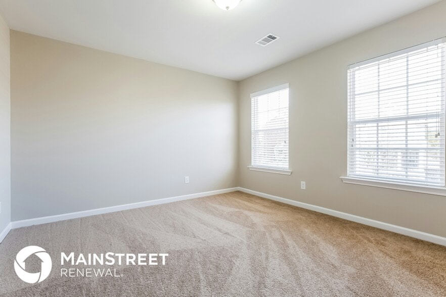 Building Photo - 422 Laurel Hills Dr