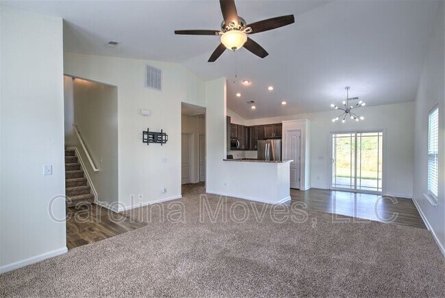 Building Photo - 148 Caledonia Dr